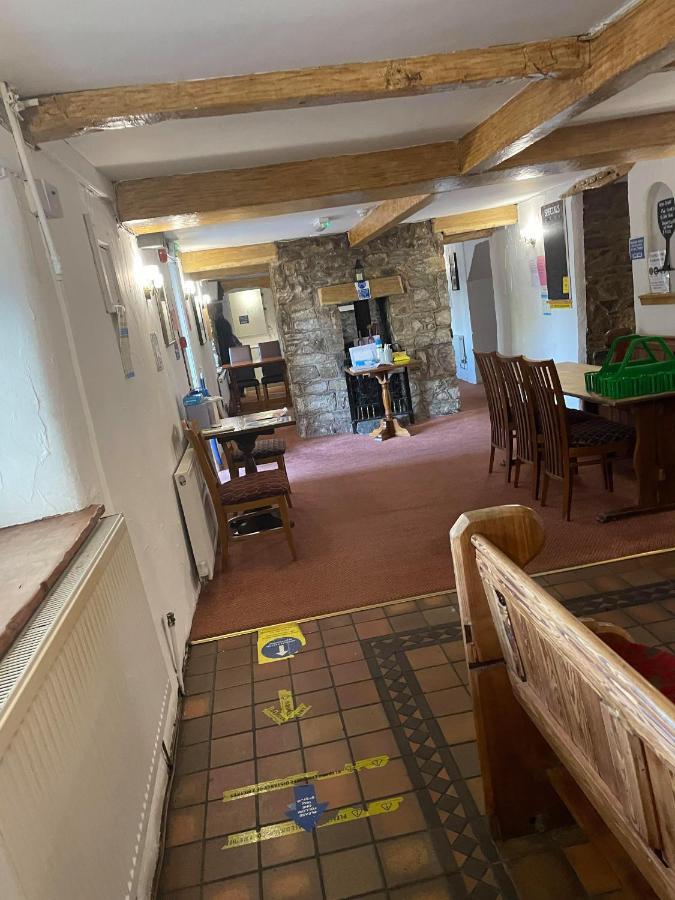 The Glan Yr Afon Inn Holywell  Εξωτερικό φωτογραφία