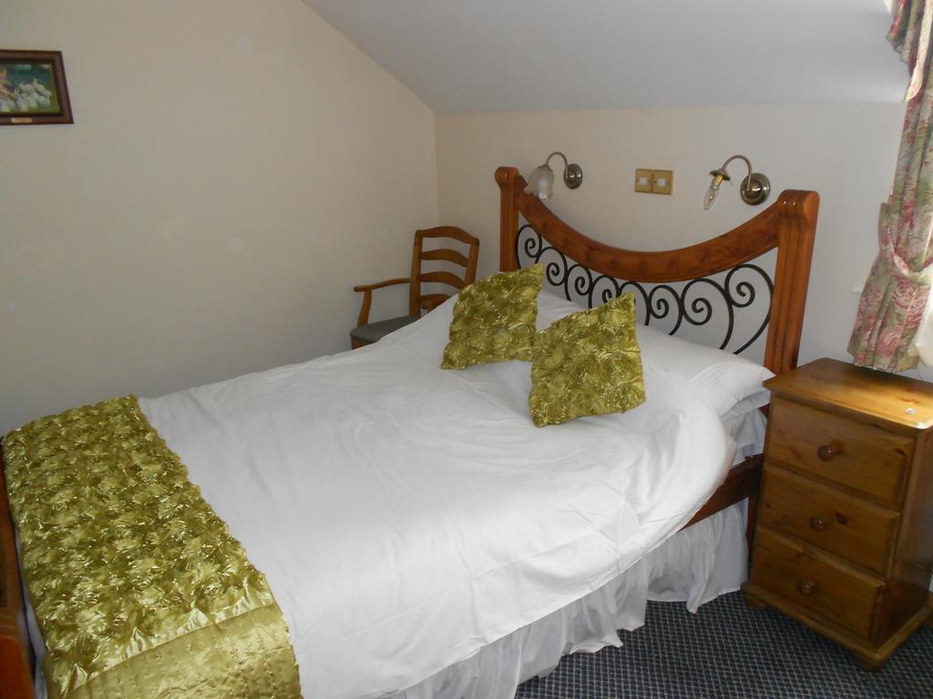 The Glan Yr Afon Inn Holywell  Δωμάτιο φωτογραφία