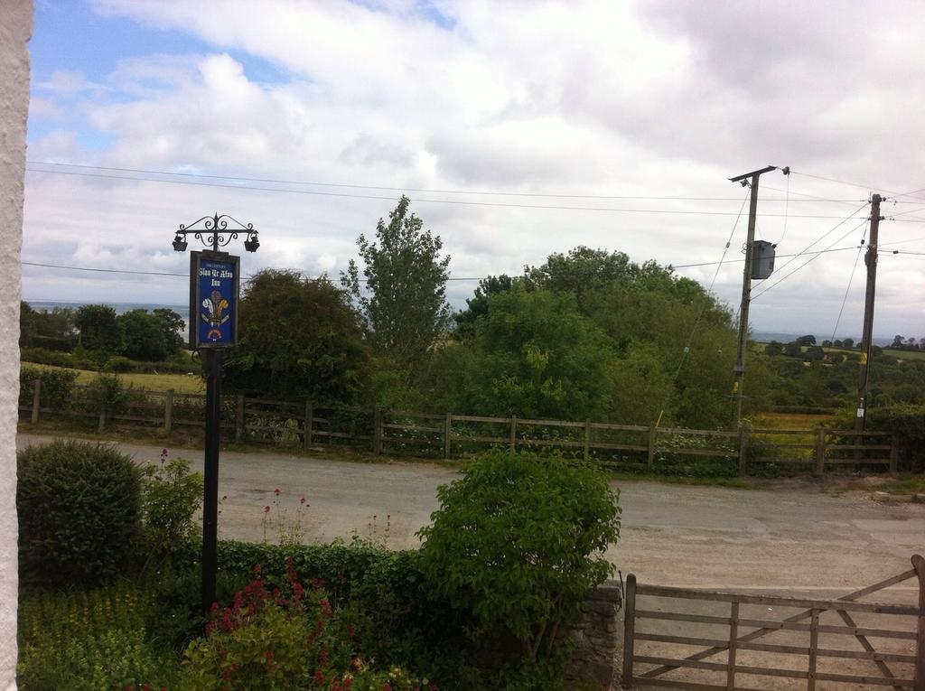 The Glan Yr Afon Inn Holywell  Δωμάτιο φωτογραφία