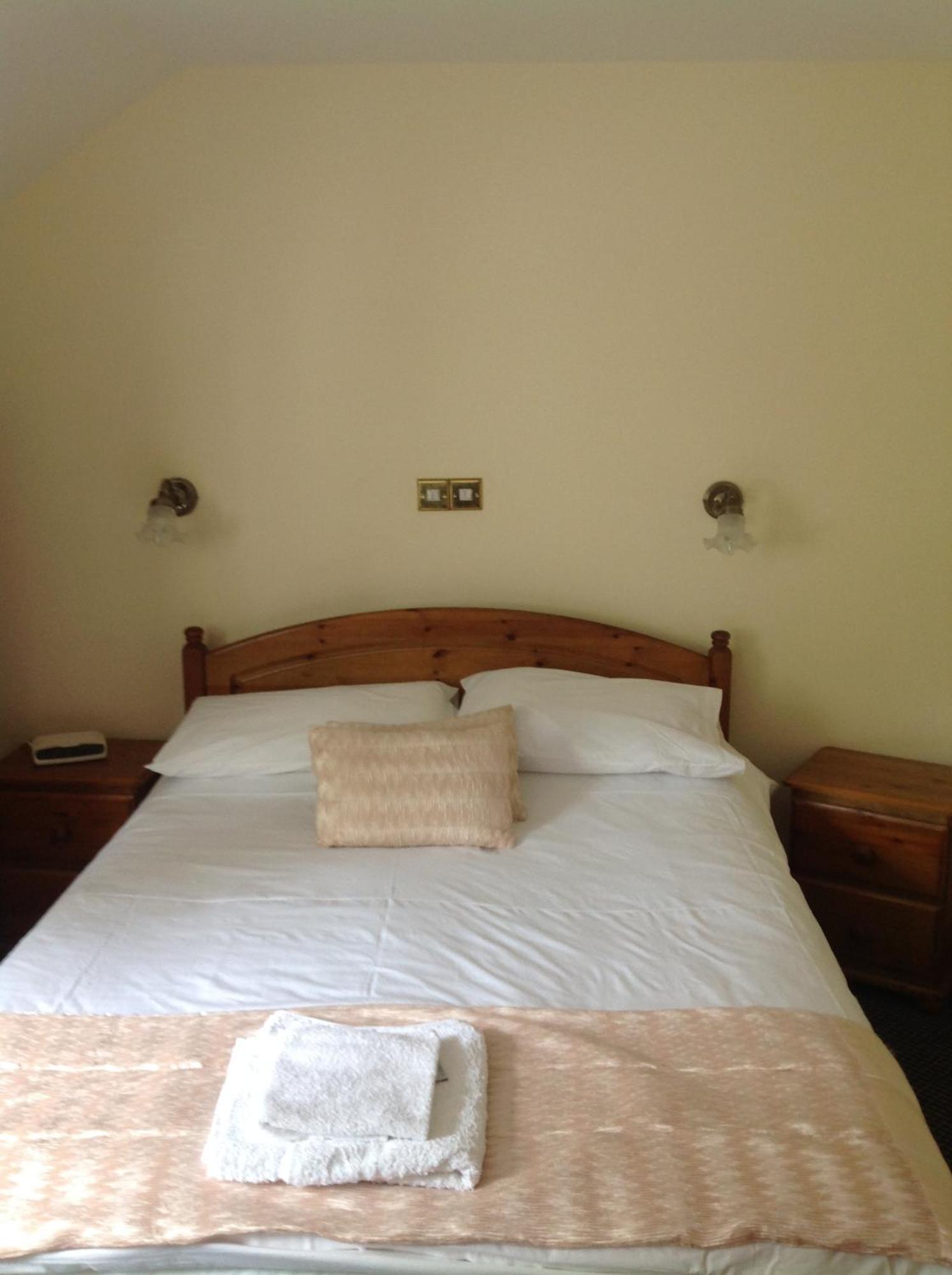 The Glan Yr Afon Inn Holywell  Εξωτερικό φωτογραφία
