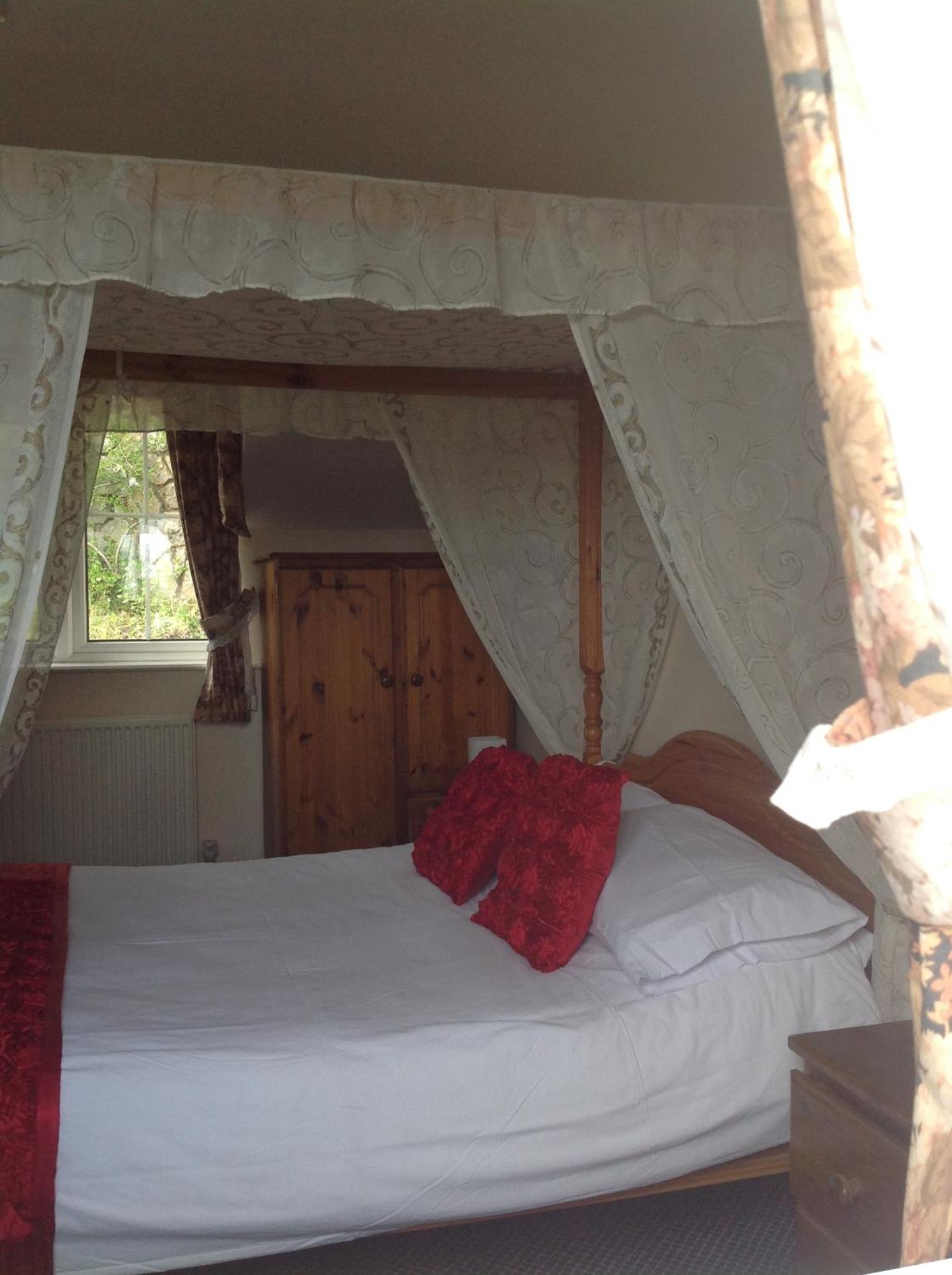 The Glan Yr Afon Inn Holywell  Δωμάτιο φωτογραφία