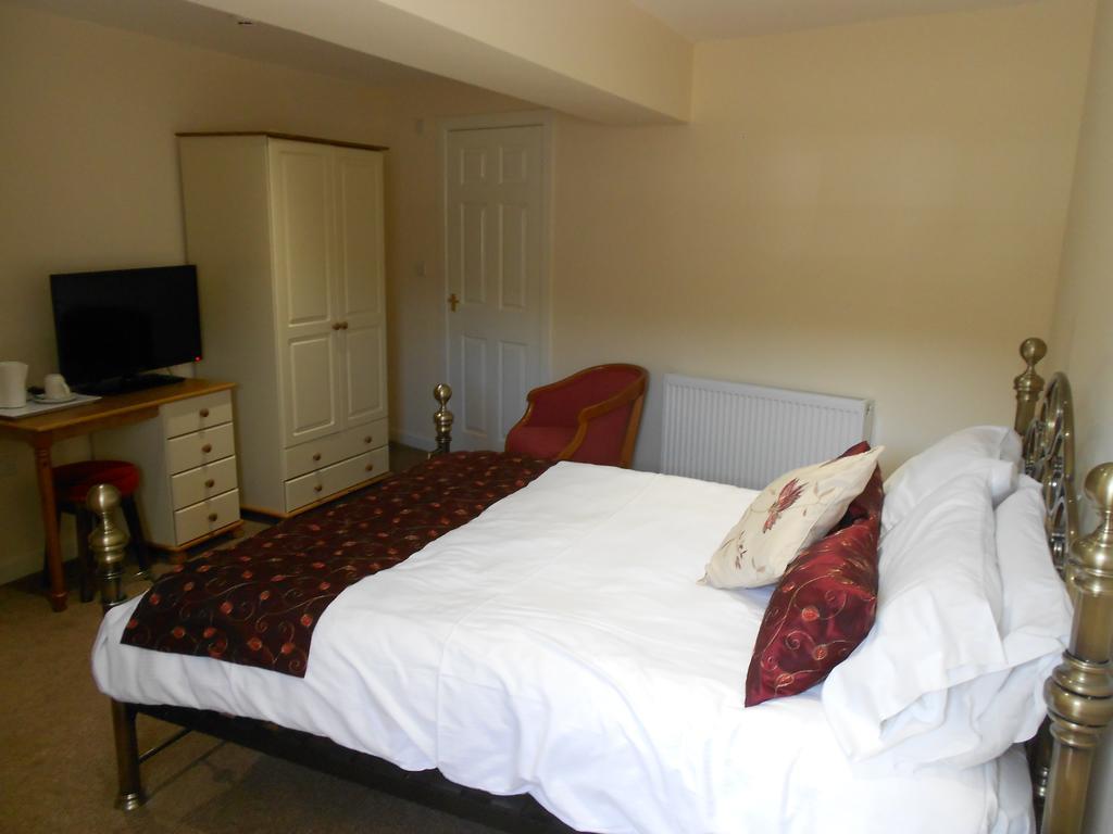 The Glan Yr Afon Inn Holywell  Εξωτερικό φωτογραφία