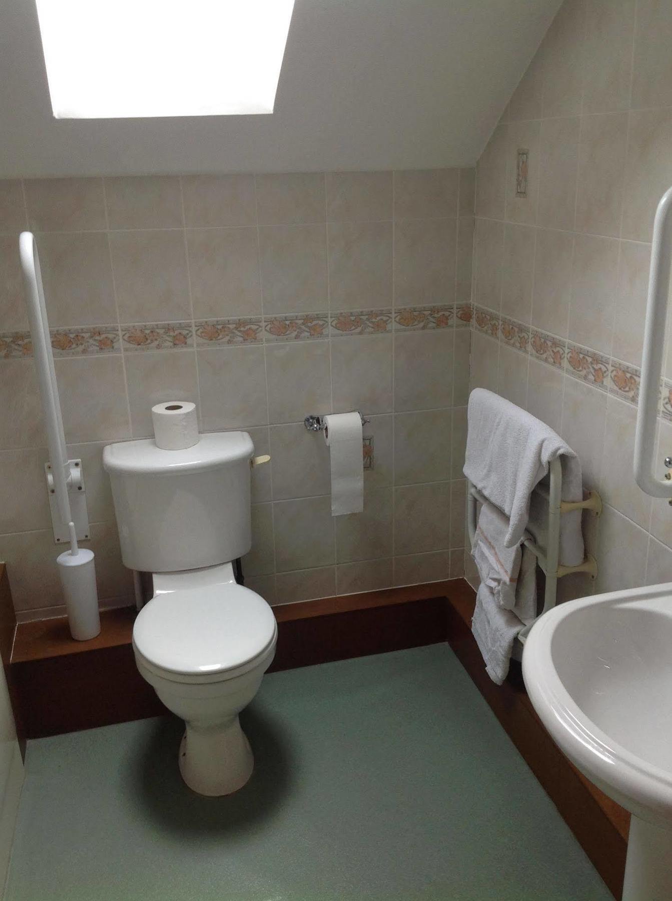The Glan Yr Afon Inn Holywell  Εξωτερικό φωτογραφία